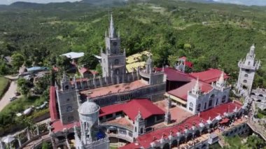 Filipinler, Cebu Adası 'ndaki Simala Manastırı Tapınağı