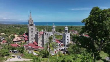 Filipinler, Cebu Adası 'ndaki Simala Manastırı Tapınağı