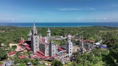 Filipinler, Cebu Adası 'ndaki Simala Manastırı Tapınağı