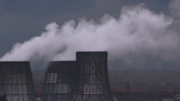 Timelapse Panorama Factory Smoke Industrial Pipes Večerní Pohled — Stock video