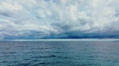 Okyanusun Üzerindeki Atmosferik Bulutlar, Hava Görüntüsü