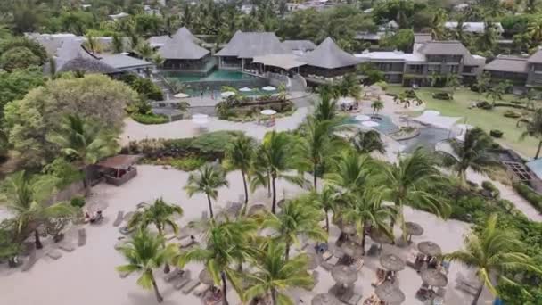 Luxe Hotel Met Strand Zwembad Mauritius Uitzicht Lucht — Stockvideo