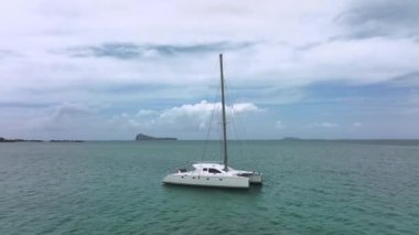Okyanustaki Katamaran Ufukta Mauritius, Hava Görüntüsü
