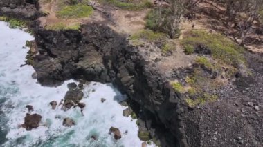 Mauritius 'un Rocky Vahşi Sahili' nde Dalgalar, Hava Görüntüsü