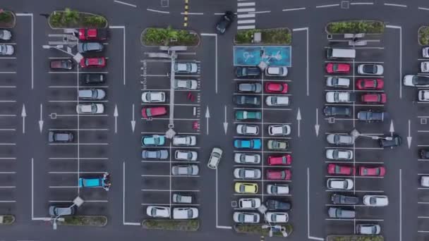 大型停车场的顶部景观 空中景观 — 图库视频影像