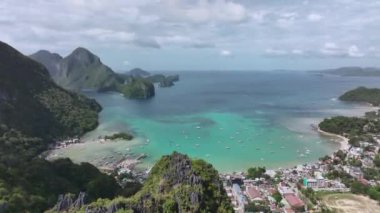 Palawan Adası 'ndaki El Nido Gölünün Panoraması, Hava Görüntüsü
