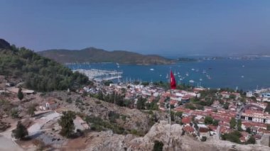 Tepedeki Büyük Türkiye Bayrağı ve Fethiye Panoraması, Hava Manzarası