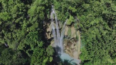 Cebu Adası 'nın Ormanları Arasındaki Tumalog Şelalesi, Hava Görünümü