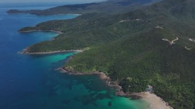 Palawan tropikal adasının nefes kesici vahşi manzaraları, hava manzarası