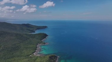 Palawan tropikal adasının nefes kesici vahşi manzaraları, hava manzarası