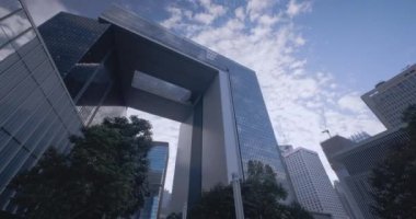 Hong Kong 'un merkezindeki alışılmadık modern binalar, mimari.