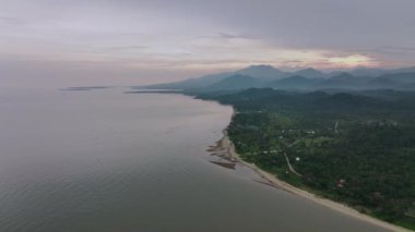 Palawan Adası 'ndaki Tepeler Arasında Fantastik Gün Batımı, Hava Manzarası