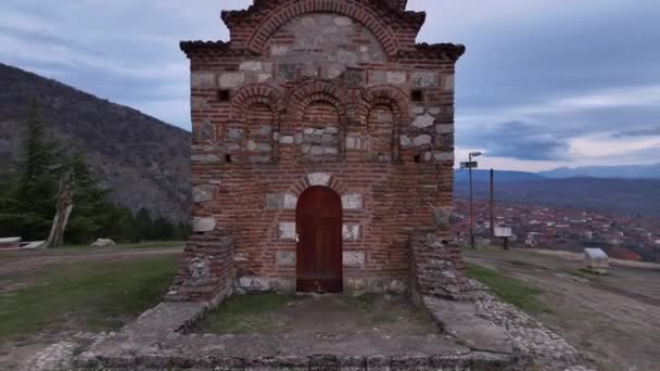 聖三位一体教会 Gornji Matejevacセルビア 空中ビュー — ストック動画