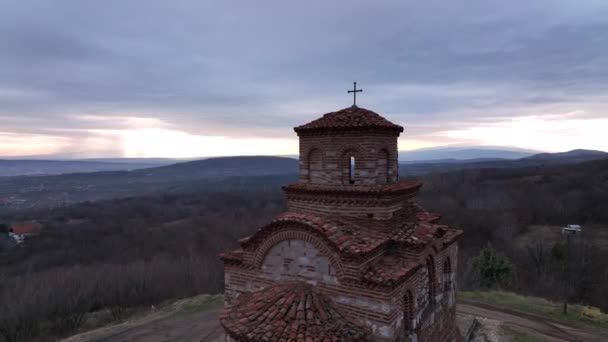 Igreja Santíssima Trindade Gornji Matejevac Sérvia Vista Aérea — Vídeo de Stock