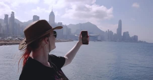 Girl Video Link City Hong Kong — стоковое видео