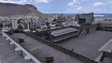 Mauritius 'taki Port Louis' deki eski Adelaide Kalesi, hava manzaralı.