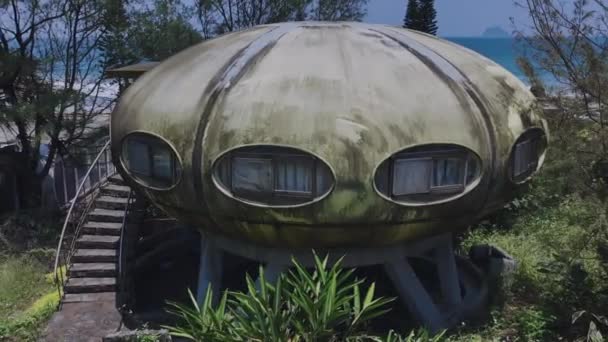 Abandoned Ufo Style Resort Houses Taiwan Aerial View — Stock Video
