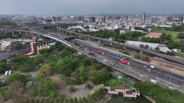 Autoroutes Avec Voitures Kaohsiung Taiwan Vue Aérienne — Video
