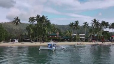 Geleneksel tekneleri, Palawan 'ı, Filipinleri, Hava Manzarası olan Barton Beyaz Sahili