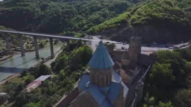 Gürcistan 'daki Ananuri Kalesi üzerinde Uçuş, Hava Görüntüsü