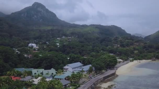 Mahe Seyşeller Adasındaki Sahil Boyunca Yol Hava Manzarası — Stok video