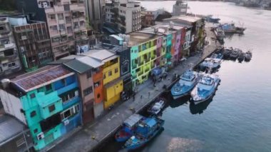 Tayvan 'daki Zhengbin Limanı Renkli Evleri, Hava Görünümü