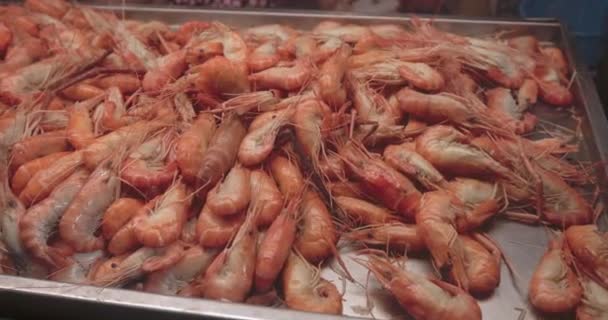 Kenting Tayvan Gece Marketinde Deniz Ürünleri Pişirme — Stok video