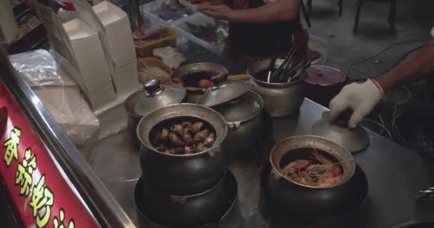 Приготовление Морепродуктов Ночном Рынке Кентинге Тайвань — стоковое видео