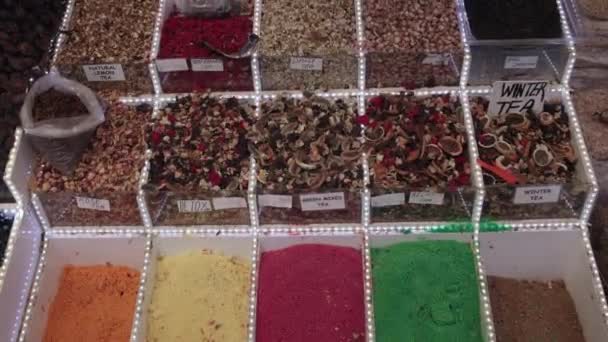 Nagy Választéka Fűszerek Keleti Piacon Törökországban — Stock videók