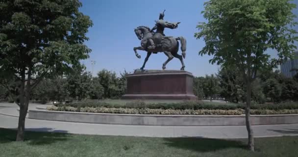 Μνημείο Αμίρ Τεμούρ Στο Κέντρο Της Τασκένδης Ουζμπεκιστάν — Αρχείο Βίντεο