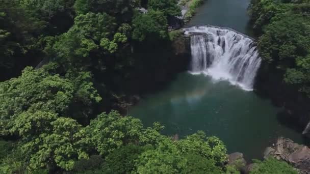 Пролетая Над Корабельным Водопадом Тайване Вид Воздуха — стоковое видео