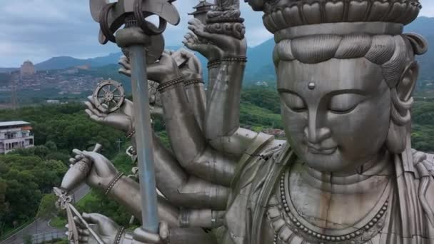 Tayvan Bin Guanshiyin Bodhisattva Yakın Hava Görüntüsü — Stok video
