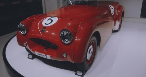 港澳大奖赛博物馆的红色胜利Tr2跑车 — 图库视频影像
