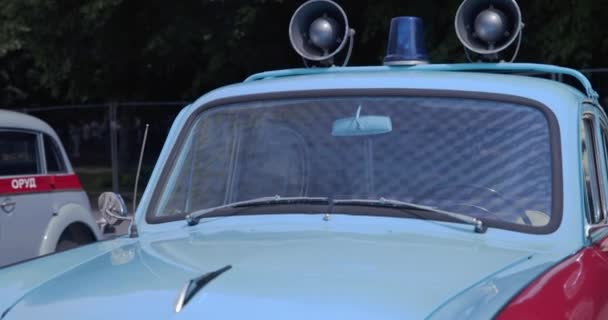 莫斯科展览会上的警方复古车Moskvich — 图库视频影像