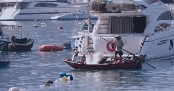 香港城市湾真正意义上的香港渔民船 — 图库视频影像