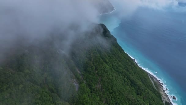 Пейзажі Уайленд Бей Через Хмари Вид Повітря Тайвань — стокове відео