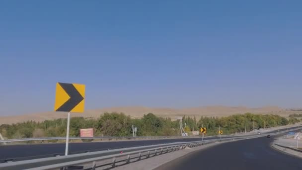 Kazakistan Arabalı Otoyol Camdan Manzara — Stok video