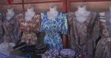 Özbek Ulusal Üniformaları, Buhara Ticaret Çadırları, Özbekistan