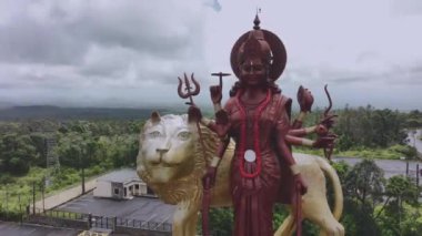 Mauritius 'ta Altın Aslan ile Kutsal Buda, Hava Manzarası