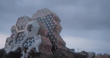 Kaohsiung Müzik Merkezi Binası, Akşam Manzarası