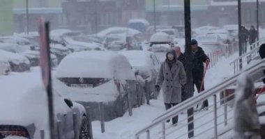 Kamu Hizmetleri Kar Sokaklarını Temizleyin, Kış Şehri