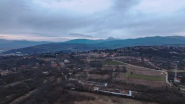 Sırbistan 'daki Balkan Dağlarının Hava Panoraması