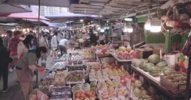 Hong Kong Sokağında Meyve Pazarı, Tipik Asya