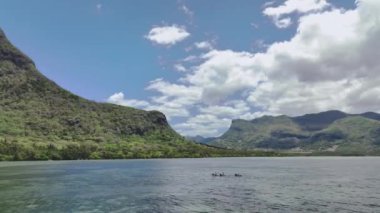 Mauritius 'ta Suda At Sürüşü, Hava Görüntüsü