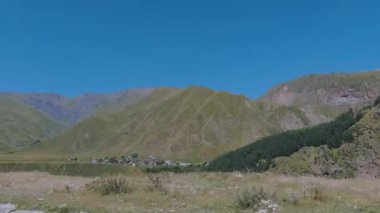Dağlardaki Gürcistan Yolu Manzaraları, Doğa