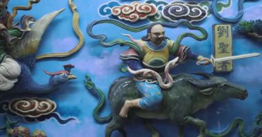 Kaohsiung, Tayvan 'daki Kaplan ve Ejderha Pagoda' nın İçindeki Otantik Figürler, Dini Semboller