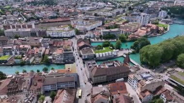 Eski Şehrin, Thun 'un, İsviçre' nin, Havadan Bakış Alanı 'nın Üzerinde Uçmak