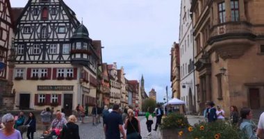 Eski Rothenburg şehrinin ana caddesi Ob Der Tauber, Almanya