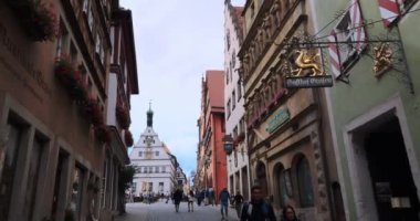 Eski Rothenburg şehrinin ana caddesi Ob Der Tauber, Almanya