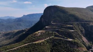 Angola 'daki Ünlü Serra Da Leba Yılanı, Hava Manzarası